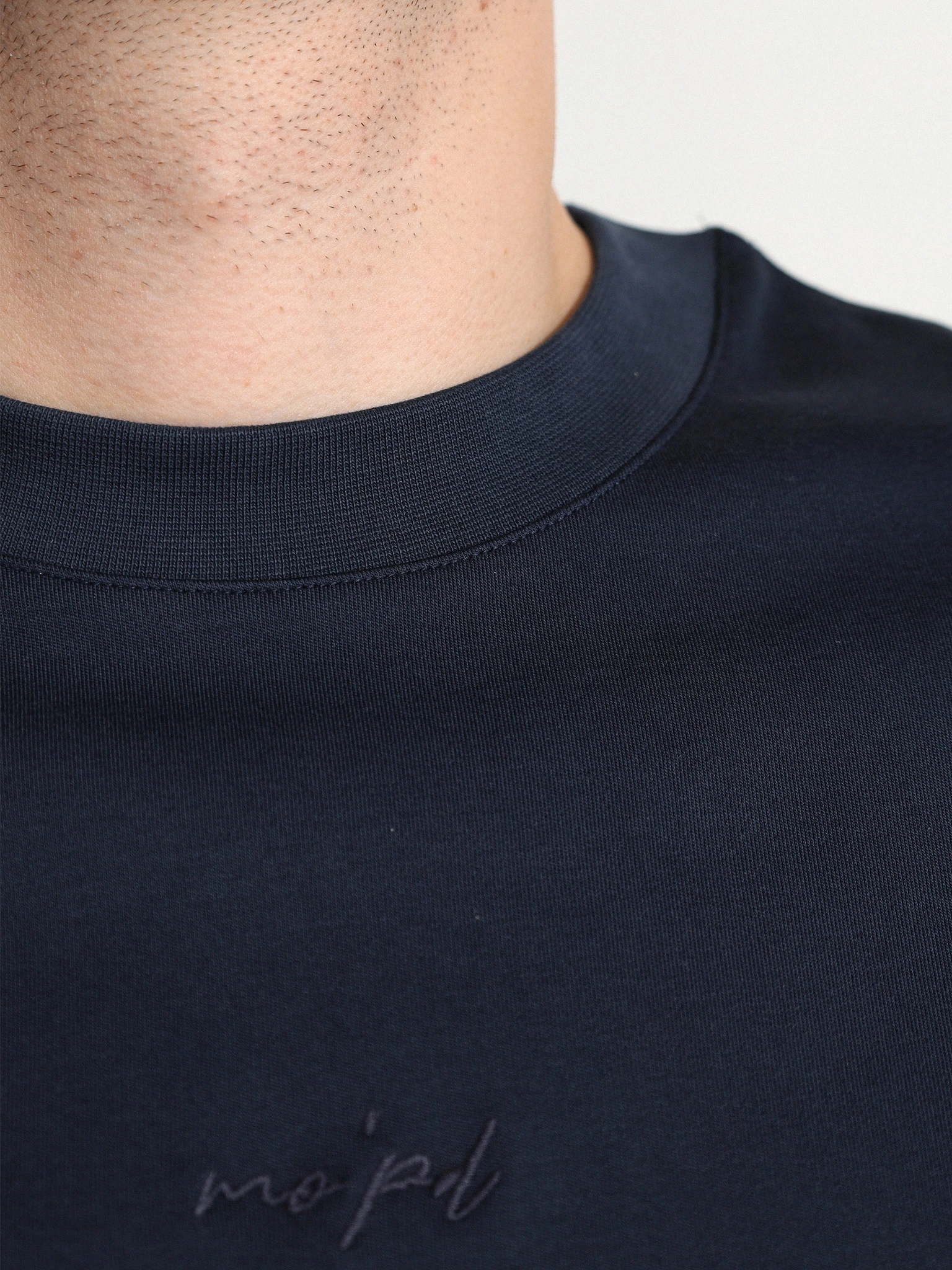 Футболка темно-синего цвета из смесового хлопка